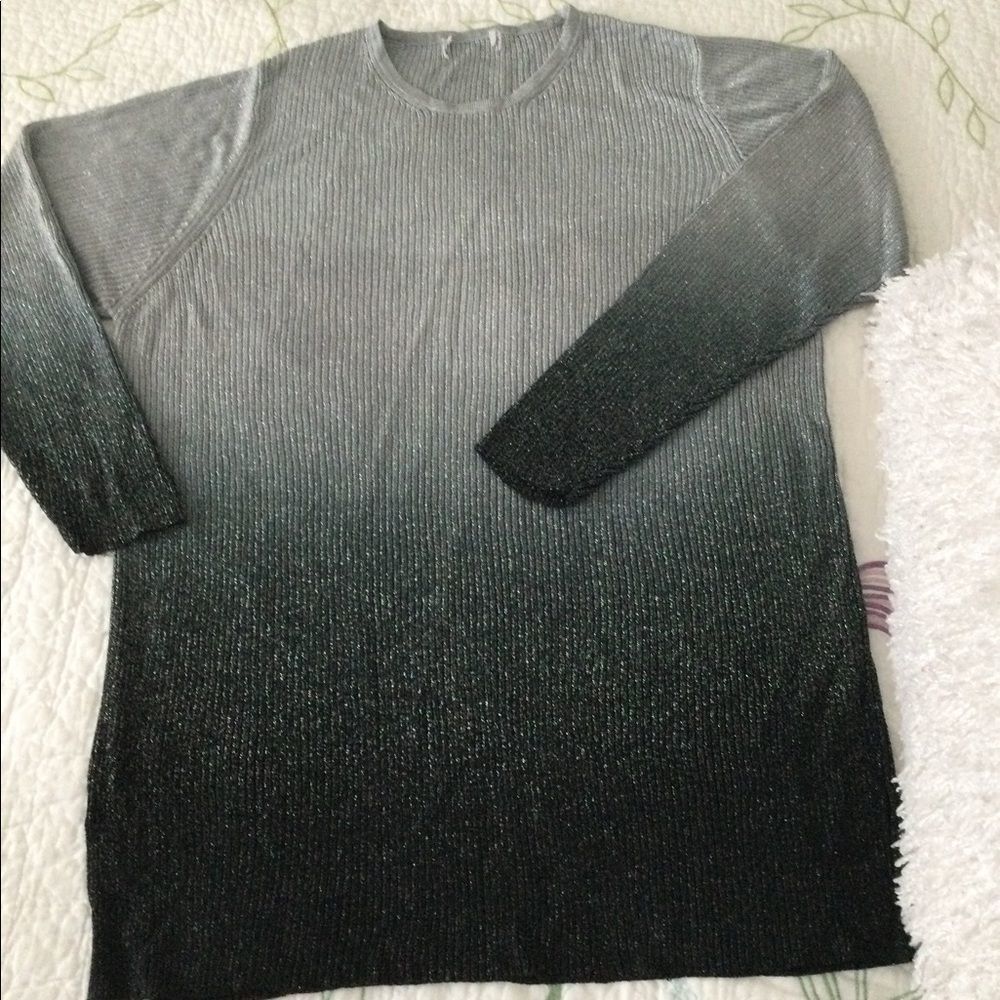 Women’s Ombré Crew Neck Sweater - Gray to Black